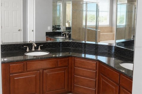Villa ou maison à louer à Orlando, Floride: 4 chambres, 183.76 m2 № 2405692 - photo 6