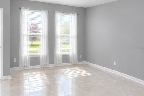Villa ou maison à louer à Orlando, Floride: 4 chambres, 183.76 m2 № 2405692 - photo 4