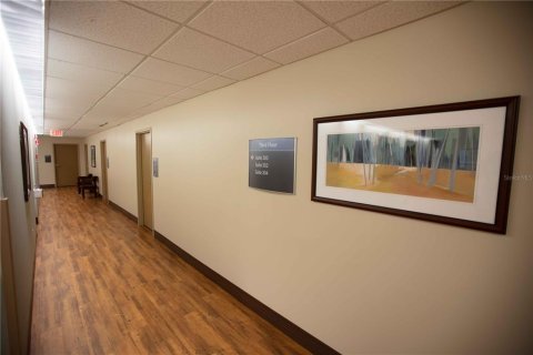 Immobilier commercial à louer à Saint Petersburg, Floride: 27.87 m2 № 1751129 - photo 4