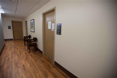 Immobilier commercial à louer à Saint Petersburg, Floride: 27.87 m2 № 1751129 - photo 8