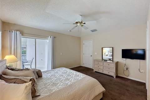 House in Haines City, Florida 4 bedrooms, 143.26 sq.m. № 2121584 - photo 17