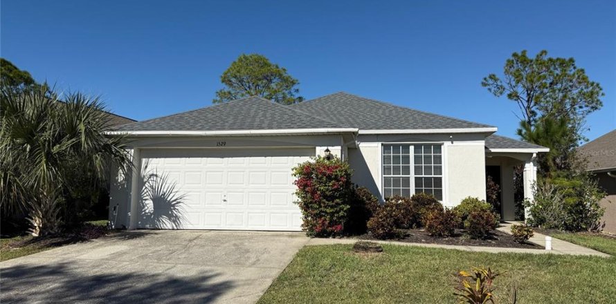 House in Haines City, Florida 4 bedrooms, 143.26 sq.m. № 2121584