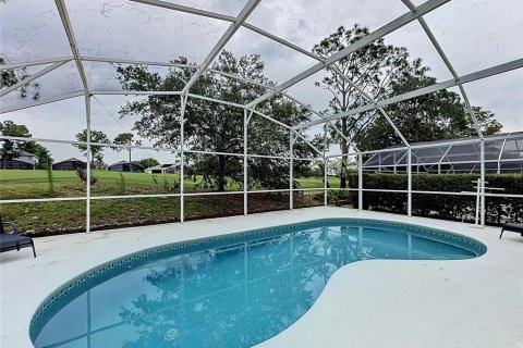 House in Haines City, Florida 4 bedrooms, 143.26 sq.m. № 2121584 - photo 30