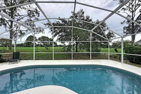 House in Haines City, Florida 4 bedrooms, 143.26 sq.m. № 2121584 - photo 4