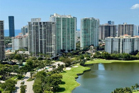 Condo in Aventura, Florida, 1 bedroom  № 2055087 - photo 2