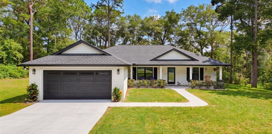 Villa ou maison à Citrus Springs, Floride 3 chambres, 149.94 m2 № 2396927
