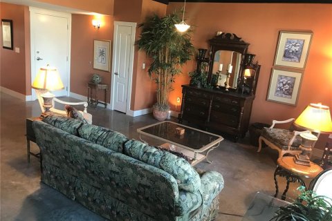 Condo in Lakeland, Florida, 1 bedroom  № 2196048 - photo 7