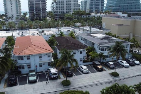 Apartment in Surfside, Florida 1 bedroom, 65.03 sq.m. № 2077828