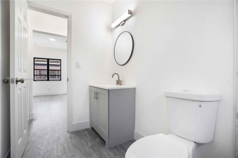 Villa ou maison à vendre à Hialeah, Floride: 3 chambres, 75.53 m2 № 1979317 - photo 15