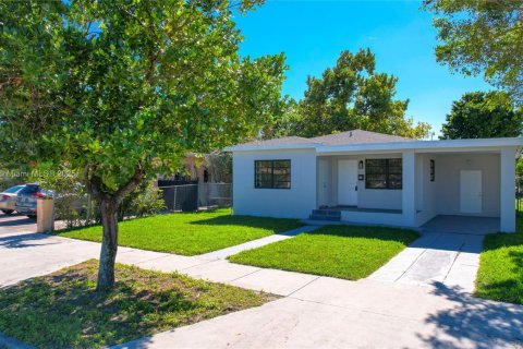 Villa ou maison à vendre à Hialeah, Floride: 3 chambres, 75.53 m2 № 1979317 - photo 24