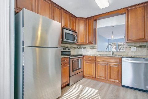 Condo in Orlando, Florida, 1 bedroom № 2115056 - photo 14