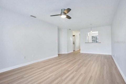 Condo in Orlando, Florida, 1 bedroom № 2115056 - photo 16