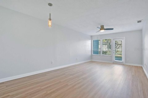 Condo in Orlando, Florida, 1 bedroom № 2115056 - photo 17