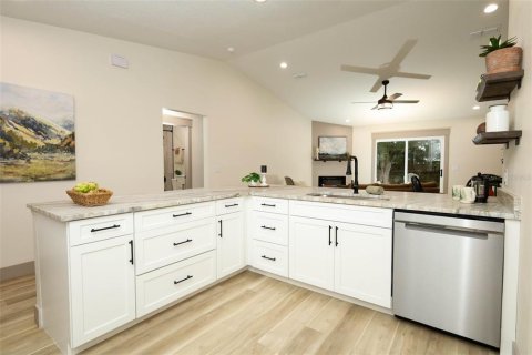 Villa ou maison à vendre à Deltona, Floride: 3 chambres, 105.17 m2 № 2291395 - photo 7