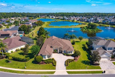 House in Sanford, Florida 4 bedrooms, 319.58 sq.m. № 2396318 - photo 3