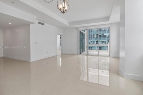 Condominio en venta en Miami, Florida, 2 dormitorios, 128.21 m2 № 1951947 - foto 5