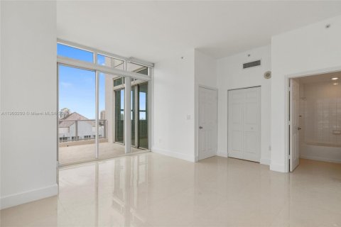 Condominio en venta en Miami, Florida, 2 dormitorios, 128.21 m2 № 1951947 - foto 13