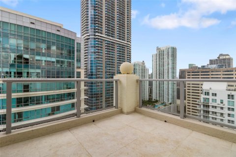 Condominio en venta en Miami, Florida, 2 dormitorios, 128.21 m2 № 1951947 - foto 16