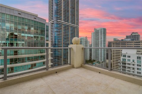 Condominio en venta en Miami, Florida, 2 dormitorios, 128.21 m2 № 1951947 - foto 22