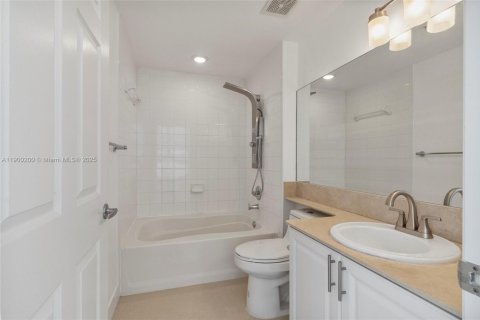 Condominio en venta en Miami, Florida, 2 dormitorios, 128.21 m2 № 1951947 - foto 11