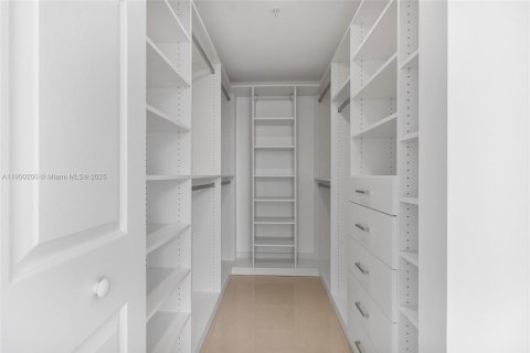 Condominio en venta en Miami, Florida, 2 dormitorios, 128.21 m2 № 1951947 - foto 14