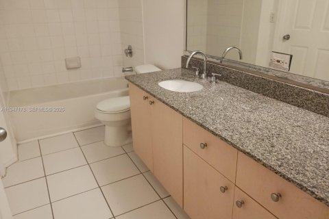 Купить кондоминиум в Мирамар, Флорида 1 спальня, 74.32м2, № 2003489 - фото 19