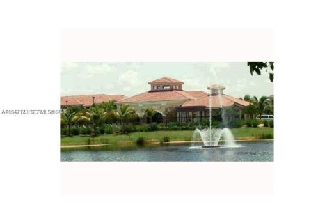 Купить кондоминиум в Мирамар, Флорида 1 спальня, 74.32м2, № 2003489 - фото 4