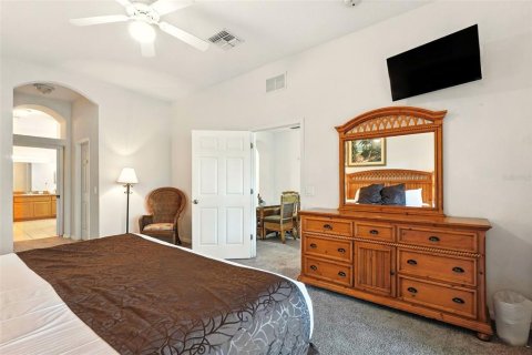 Condominio en venta en Davenport, Florida, 3 dormitorios, 153.75 m2 № 1852698 - foto 18