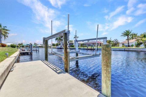 Casa en venta en Punta Gorda, Florida, 3 dormitorios, 185.25 m2 № 1870624 - foto 4