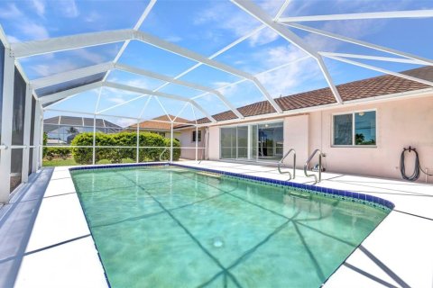 Casa en venta en Punta Gorda, Florida, 3 dormitorios, 185.25 m2 № 1870624 - foto 3