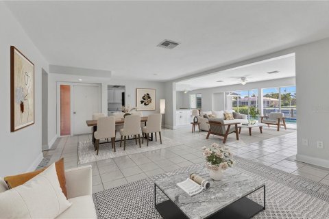 Casa en venta en Punta Gorda, Florida, 3 dormitorios, 185.25 m2 № 1870624 - foto 6