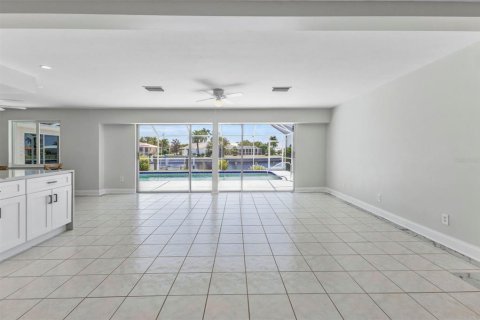 Casa en venta en Punta Gorda, Florida, 3 dormitorios, 185.25 m2 № 1870624 - foto 17