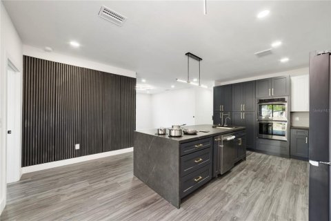 Villa ou maison à vendre à Orlando, Floride: 3 chambres, 124.58 m2 № 2148240 - photo 6