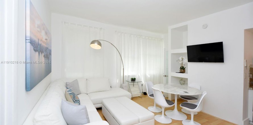 Кондоминиум с 2 спальнями в Майами-Бич, Флорида № 2013160