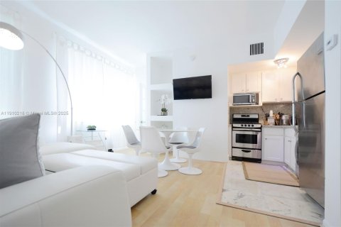 Купить кондоминиум в Майами-Бич, Флорида 2 спальни, 63.17м2, № 2013160 - фото 5