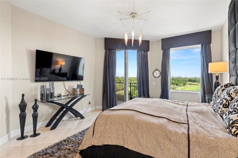 Condo in Coral Gables, Florida, 3 bedrooms  № 1865092 - photo 18