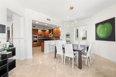 Condo in Coral Gables, Florida, 3 bedrooms  № 1865092 - photo 10