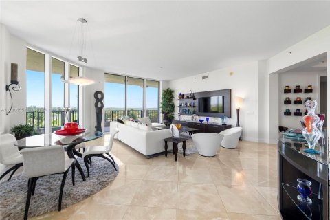 Condo in Coral Gables, Florida, 3 bedrooms  № 1865092 - photo 1