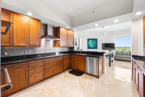 Condo in Coral Gables, Florida, 3 bedrooms  № 1865092 - photo 7