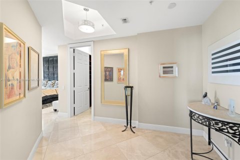Condo in Coral Gables, Florida, 3 bedrooms  № 1865092 - photo 15