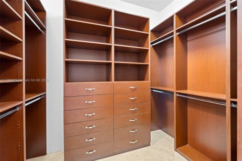 Condo in Coral Gables, Florida, 3 bedrooms  № 1865092 - photo 16