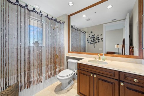Condo in Coral Gables, Florida, 3 bedrooms  № 1865092 - photo 29