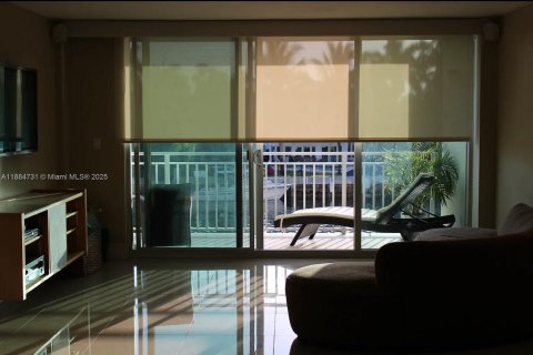 Copropriété à louer à Bay Harbor Islands, Floride: 1 chambre, 90.58 m2 № 1931717 - photo 5