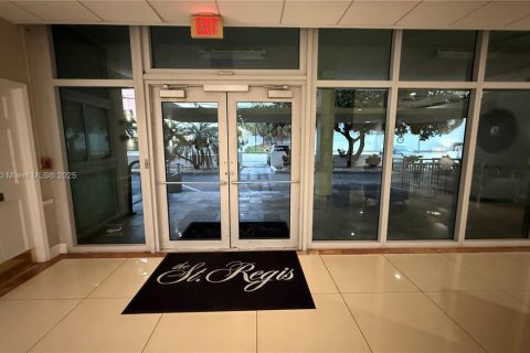 Copropriété à louer à Bay Harbor Islands, Floride: 1 chambre, 90.58 m2 № 1931717 - photo 15