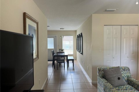Apartamento en alquiler en Silver Springs Shores, Florida, 2 dormitorios, 84.91 m2 № 1852501 - foto 7