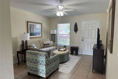 Apartamento en alquiler en Silver Springs Shores, Florida, 2 dormitorios, 84.91 m2 № 1852501 - foto 2