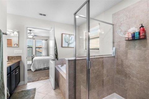 House in Wesley Chapel, Florida 4 bedrooms, 187.94 sq.m. № 1648775 - photo 15