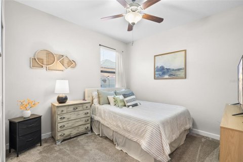 House in Wesley Chapel, Florida 4 bedrooms, 187.94 sq.m. № 1648775 - photo 20