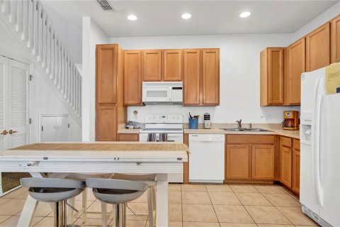 Townhouse in Kissimmee, Florida 4 bedrooms, 151.99 sq.m. № 1760193 - photo 8