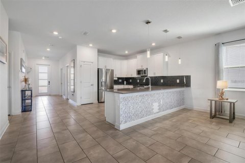 House in Davenport, Florida 9 bedrooms, 405.98 sq.m. № 2121650 - photo 10